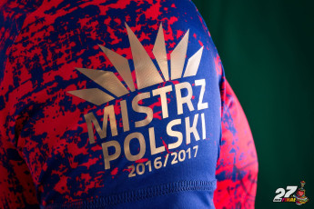 Koszulka ZAKSA Kędzierzyn-Koźle mistrza Polski 2016/2017 z autografami wszystkich zawodników!